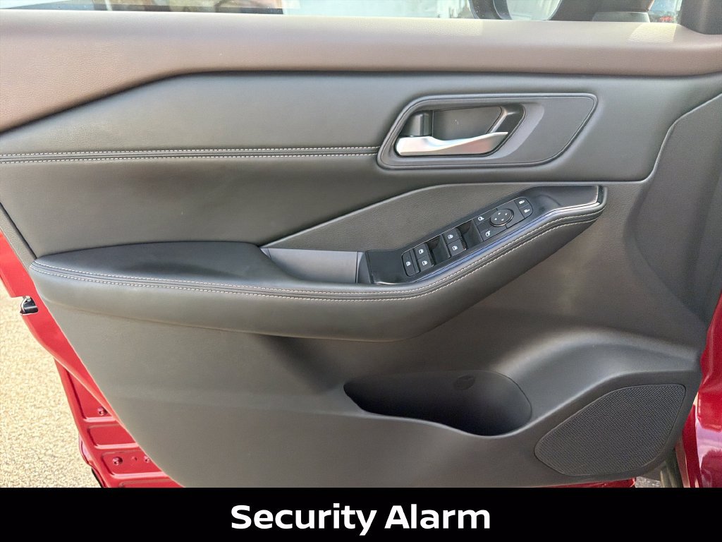 Certified 2023 Nissan Rogue SV w/ SV Premium B Package FWD image 12