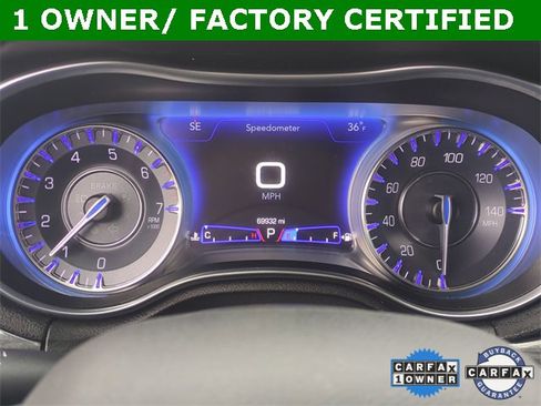 Used 2021 Chrysler 300 Touring w/ Sport Appearance Package image 32