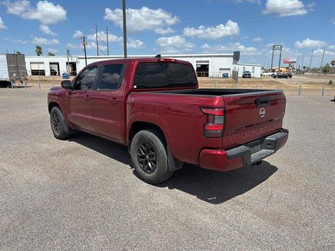 Used 2024 Nissan Frontier SV RWD image 5