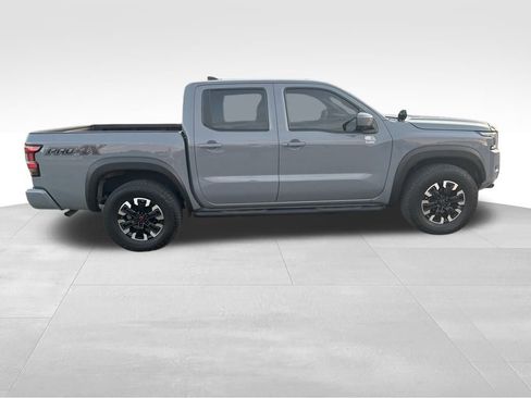 Used 2022 Nissan Frontier PRO-4X image 3