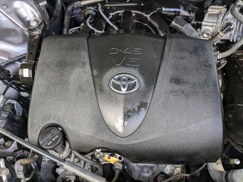 Used 2018 Toyota Highlander XLE image 22