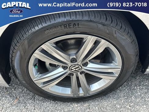 Used 2024 Volkswagen Jetta SE FWD image 13