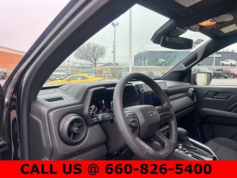 Used 2024 Chevrolet Colorado Trail Boss w/ Technology Package image 11