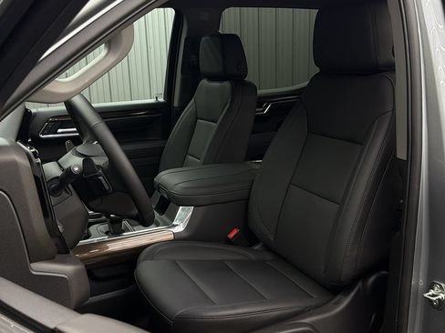 Used 2026 Chevrolet Silverado 1500 LT Trail Boss w/ Convenience Package II AWD/4WD image 33
