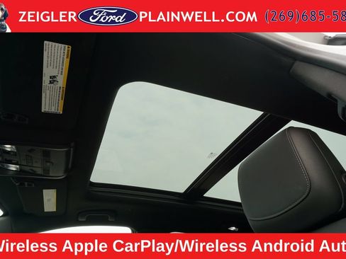 Used 2024 Cadillac XT5 Premium Luxury AWD/4WD image 18