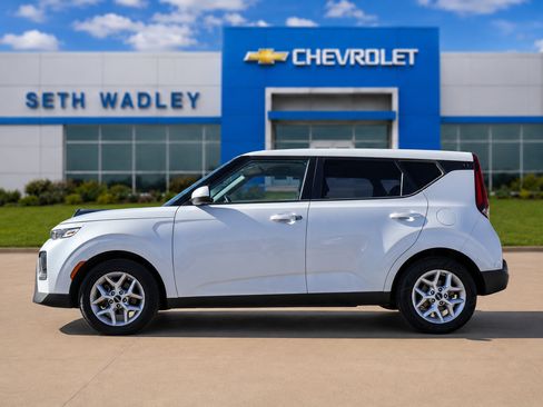 Used 2022 Kia Soul LX w/ Technology Package FWD image 47