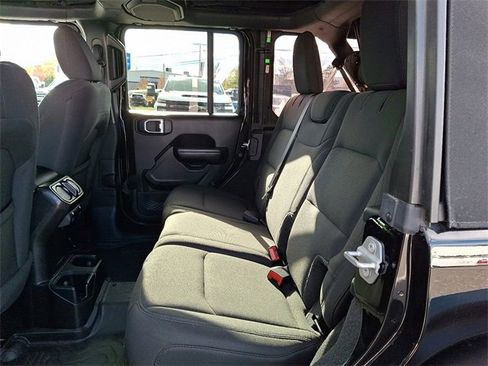 Used 2020 Jeep Wrangler Unlimited Sport image 10