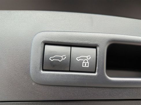 Used 2023 Lexus UX 250h FWD w/ Premium Package image 33