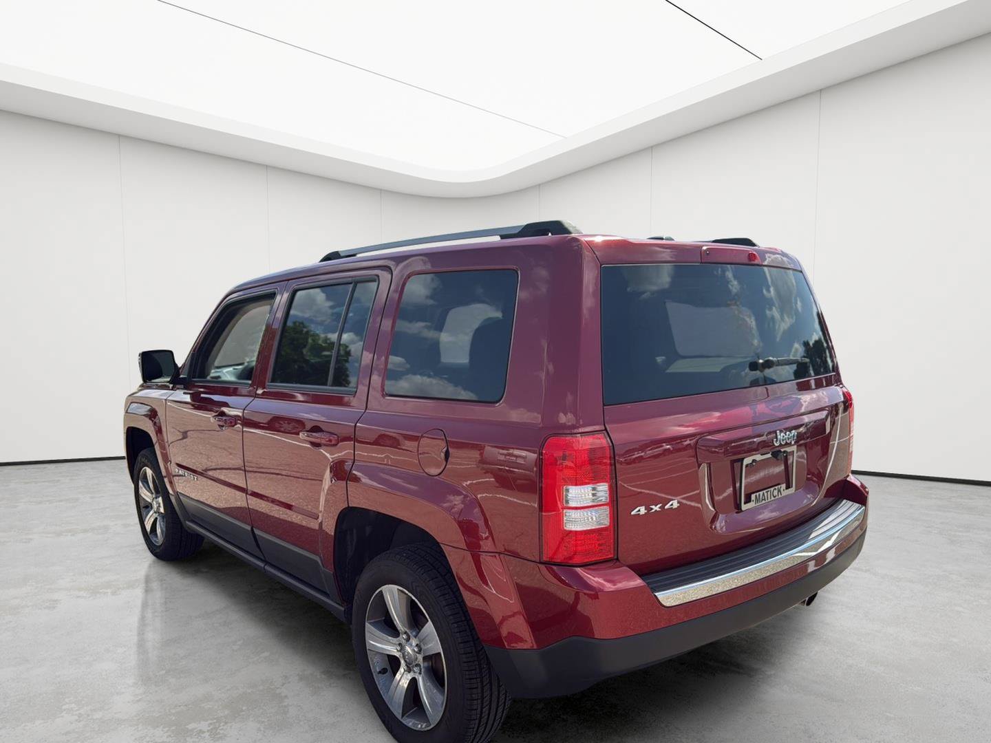 Used 2016 Jeep Patriot High Altitude FWD image 30