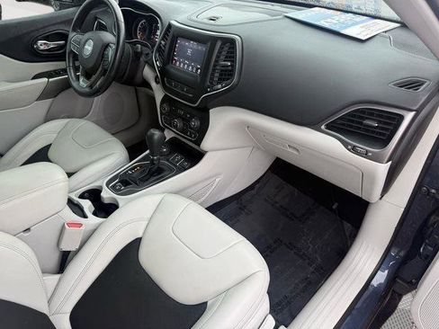 Used 2021 Jeep Cherokee Latitude Plus image 30