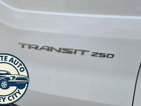 Used 2018 Ford Transit 250 148 Low Roof image 22