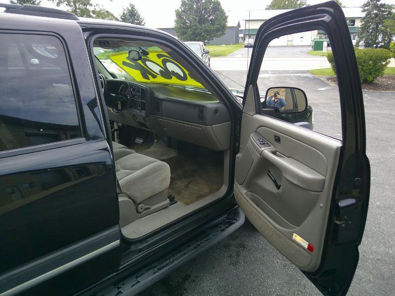 Used 2005 Chevrolet Tahoe LS w/ Cargo Package RWD image 18