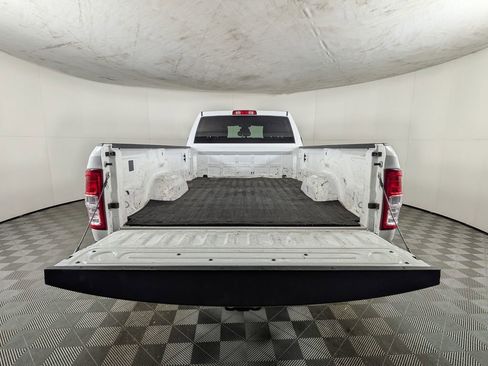 Used 2021 RAM 2500 Big Horn image 9