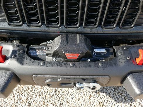New 2026 Jeep Gladiator Mojave AWD/4WD image 11
