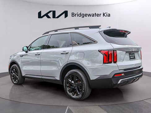 Certified 2023 Kia Sorento S w/ Panoramic Sunroof Package AWD/4WD image 4
