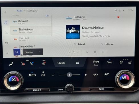 Used 2025 Lexus RX 350 Premium w/ Accessory Package (Z1) FWD image 27