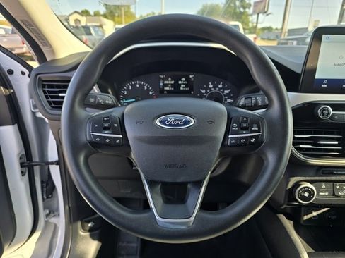 Used 2022 Ford Escape SE image 22