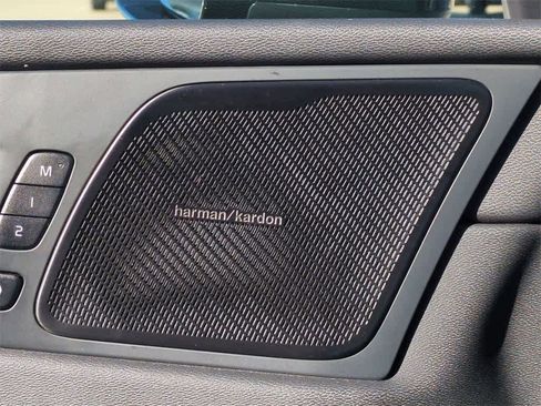 Used 2024 Volvo XC60 B5 Plus w/ Protection Package Premier image 31