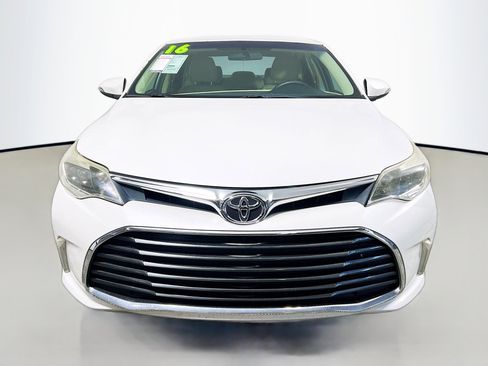 Used 2016 Toyota Avalon XLE image 11