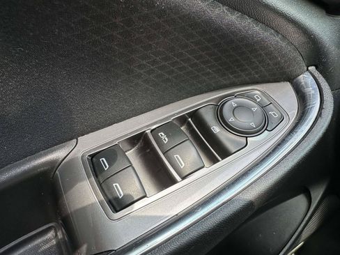 Used 2017 Chevrolet Malibu LT FWD image 33