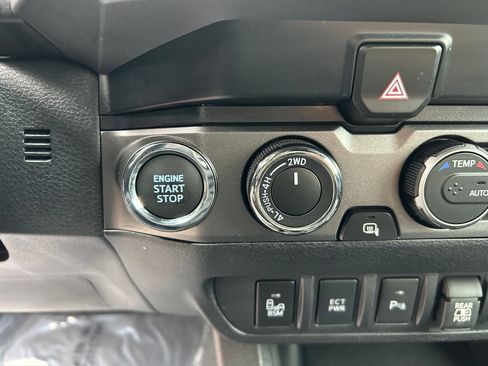 Certified 2023 Toyota Tacoma TRD Sport w/ Advanced Technology Package AWD/4WD image 19