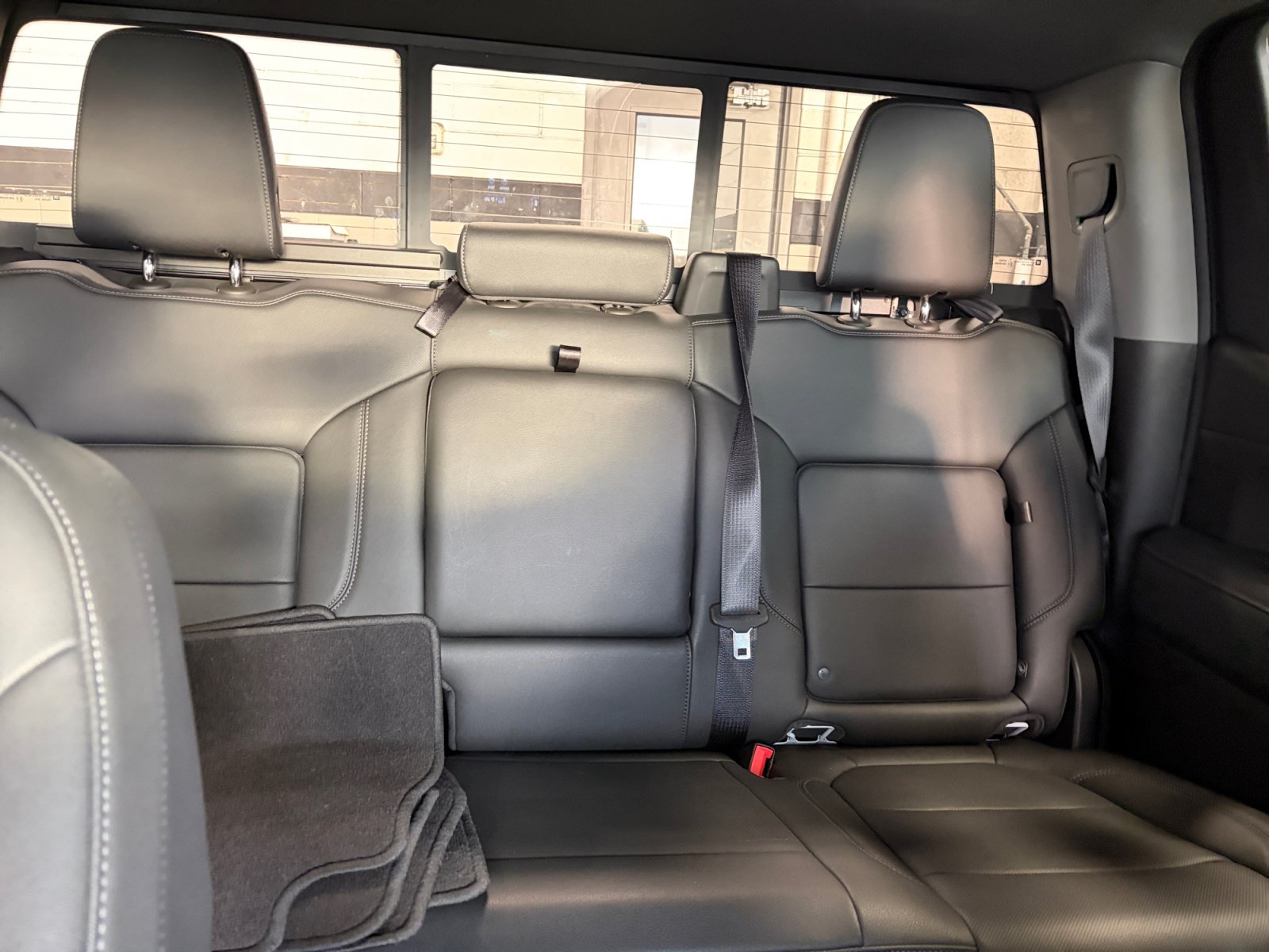 Used 2021 GMC Sierra 1500 SLT w/ SLT Premium Package AWD/4WD image 18