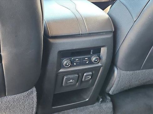 Used 2019 Chevrolet Traverse Premier w/ Redline Edition FWD image 21