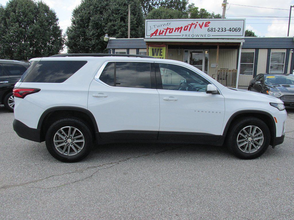 Used 2022 Chevrolet Traverse LT FWD image 3