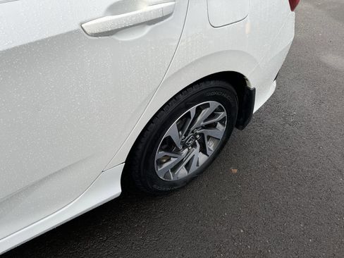 Used 2017 Honda Civic EX image 25