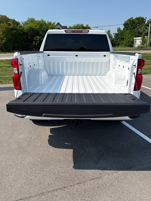 New 2026 Chevrolet Silverado 1500 RST w/ LPO, Dark Essentials Package AWD/4WD image 9