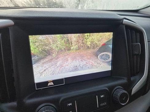 Used 2024 GMC Terrain SLT AWD/4WD image 15