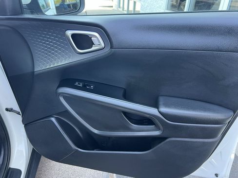 Used 2021 Kia Soul S FWD image 15