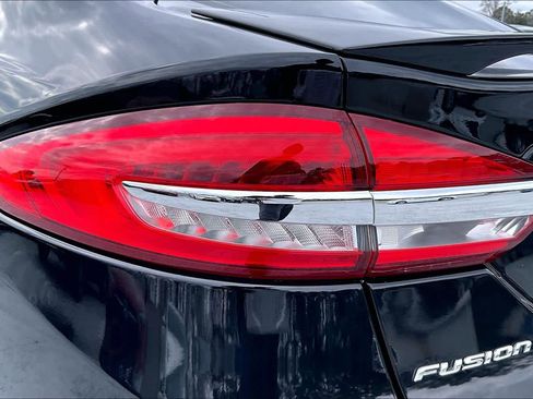 Used 2018 Ford Fusion SE w/ Equipment Group 601A image 28