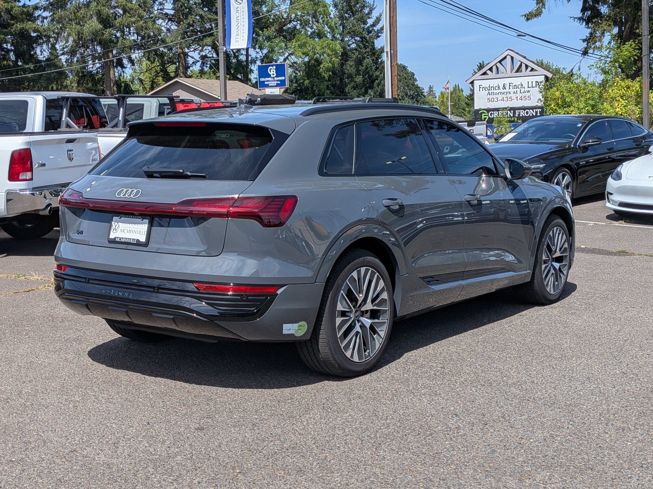 Used 2024 Audi Q8 e-tron Prestige w/ Prestige Package AWD/4WD image 5