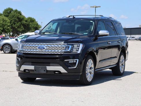 Used 2019 Ford Expedition Platinum AWD/4WD image 6