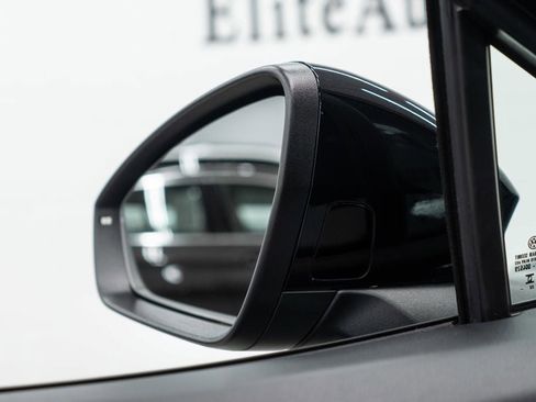 Used 2023 Volkswagen ID.4 Pro S Plus image 49