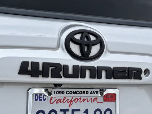 Used 2019 Toyota 4Runner SR5 AWD/4WD image 27