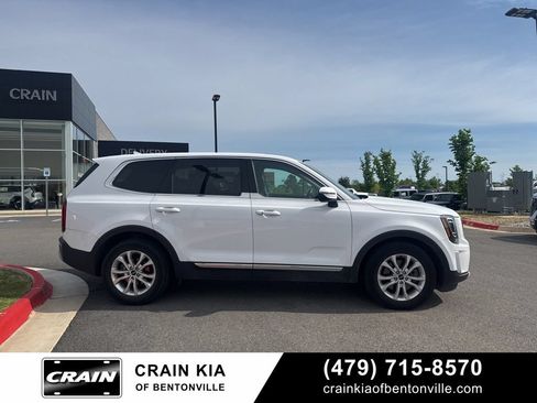 Used 2022 Kia Telluride LX AWD/4WD image 2