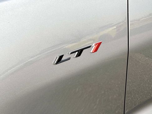 Used 2023 Chevrolet Camaro LT w/ Technology Package image 9