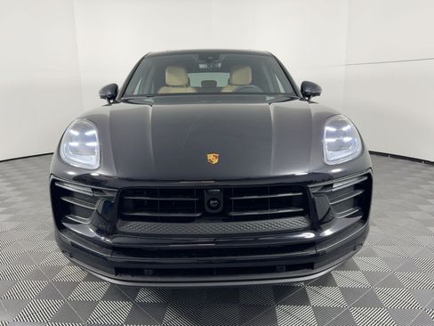 Certified 2026 Porsche Macan AWD/4WD image 6