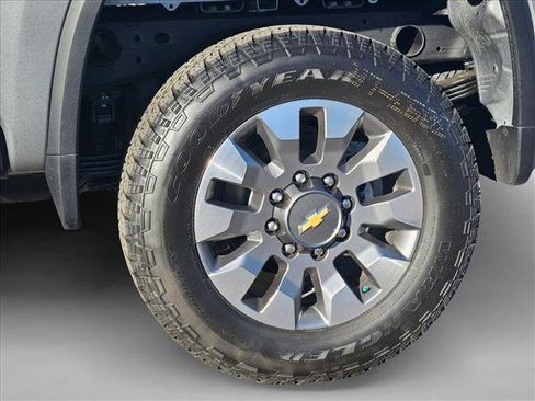 New 2026 Chevrolet Silverado 2500 Custom w/ Custom Value Package image 10