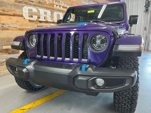 Used 2023 Jeep Wrangler Unlimited Rubicon 4xe w/ Cold Weather Group AWD/4WD image 10