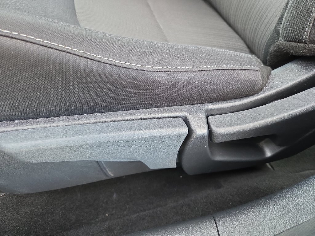 Used 2025 Nissan Sentra SV FWD image 17