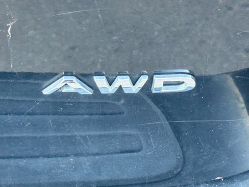 Used 2007 Pontiac Torrent AWD image 11