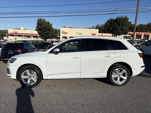 Certified 2022 Audi Q7 2.0T Premium w/ Convenience Package AWD/4WD image 4