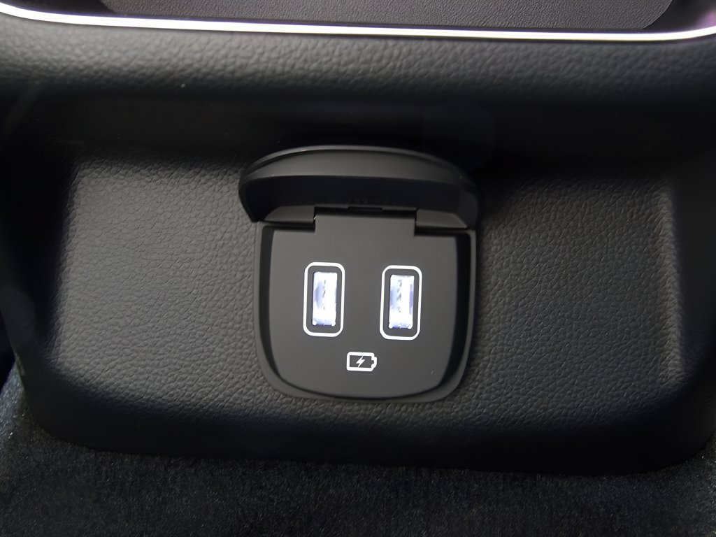 Used 2025 Genesis GV70 2.5T AWD/4WD image 48