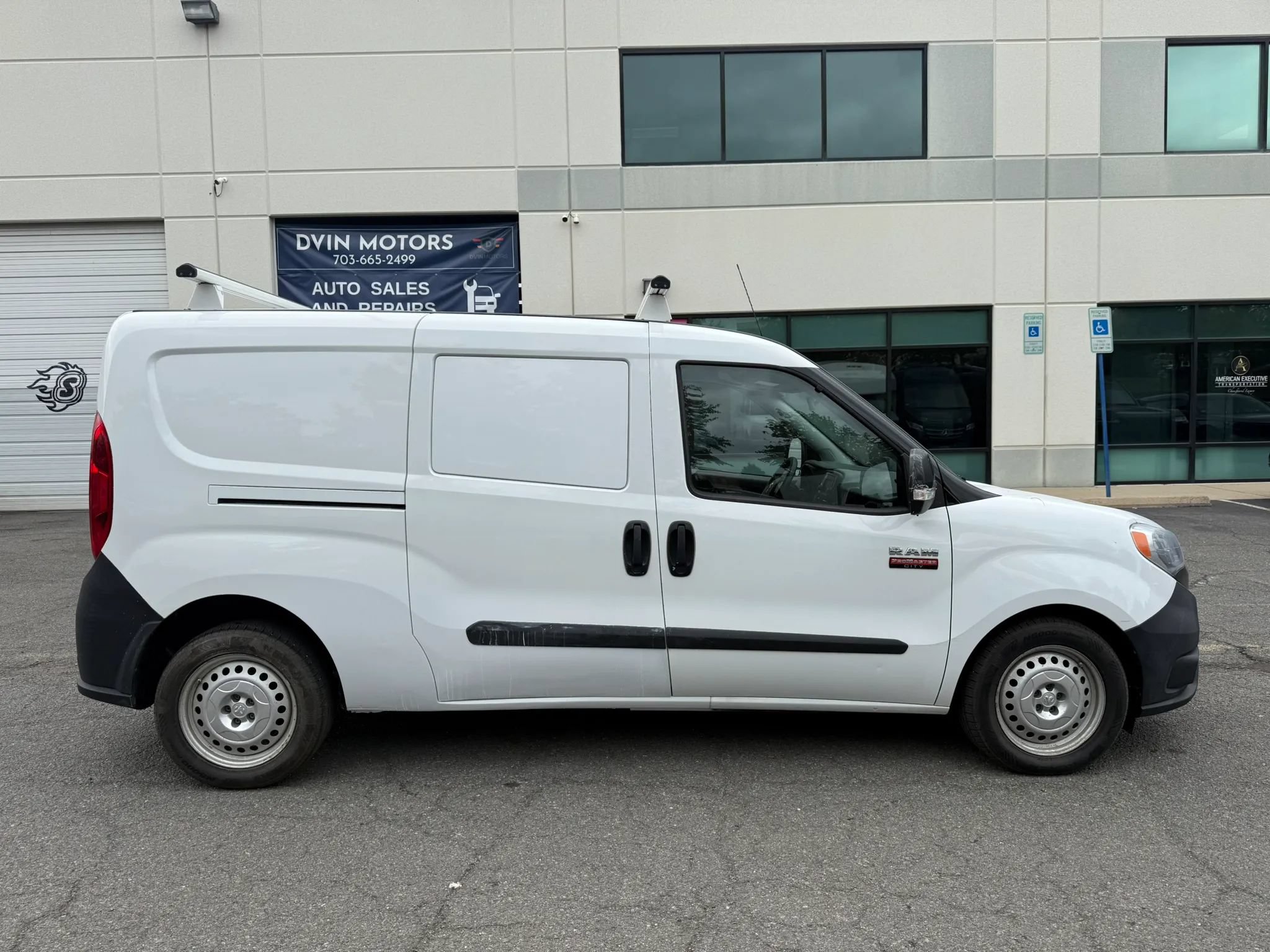 Used 2021 RAM ProMaster City Tradesman FWD image 3