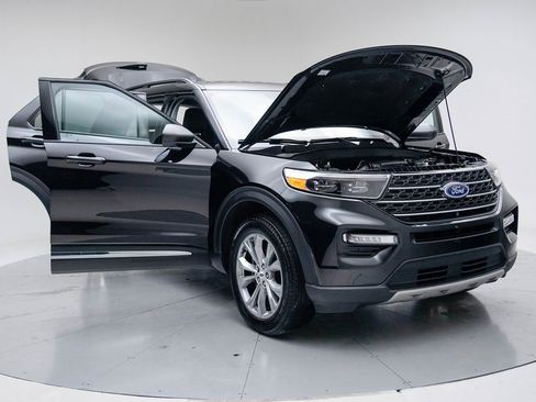 Used 2023 Ford Explorer XLT w/ Equipment Group 202A image 15