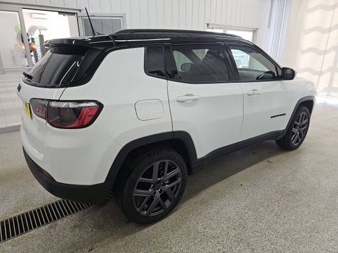 New 2026 Jeep Compass Limited image 7