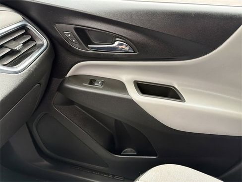 Used 2023 Chevrolet Equinox LS image 22